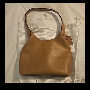 Coach Brooklyn Shoulder Bag 28 Honey Brown